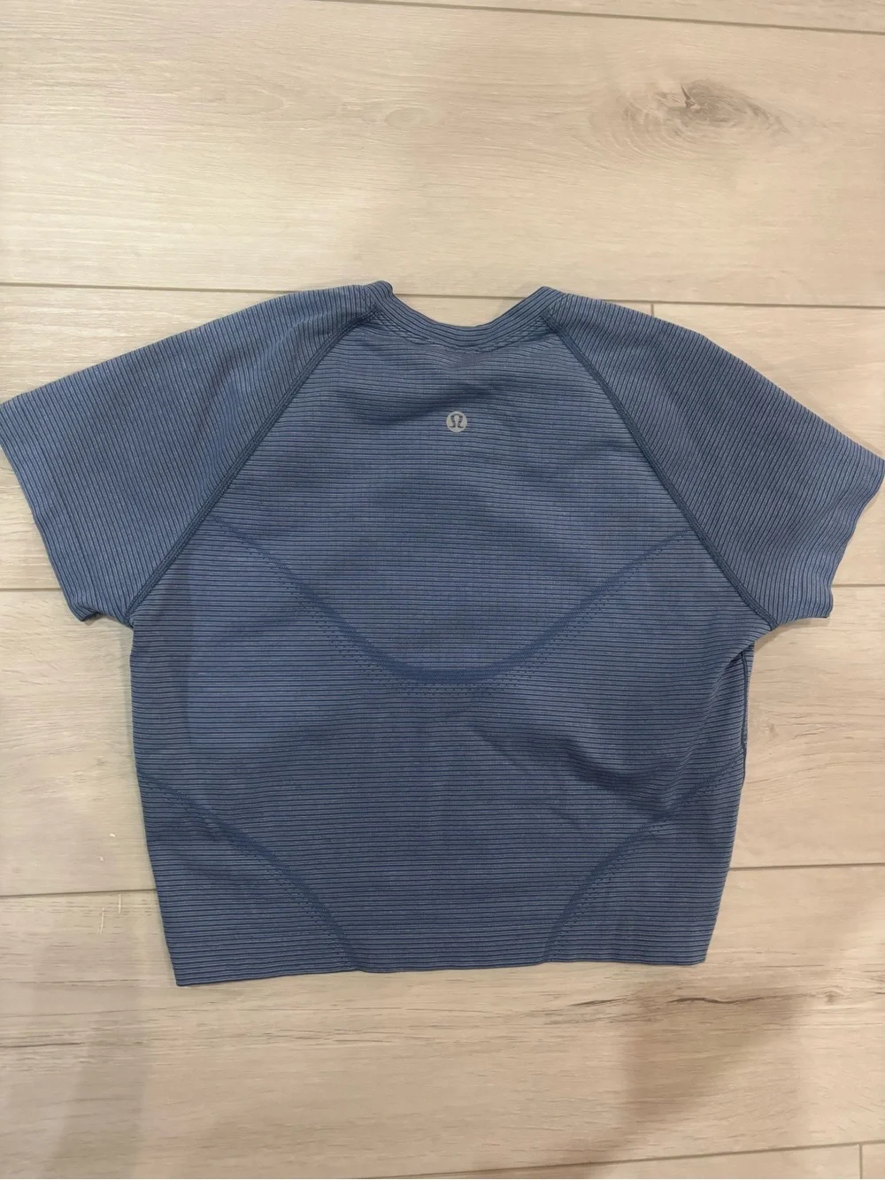 Lululemon Swiftly Tech Cropped Short-Sleeve Shirt 2.0 Size 8 Blue